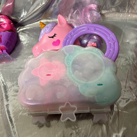 Polly pocket something sweet cupcake, rainbow unicorn salon and flamingo party - Picture 3 of 11